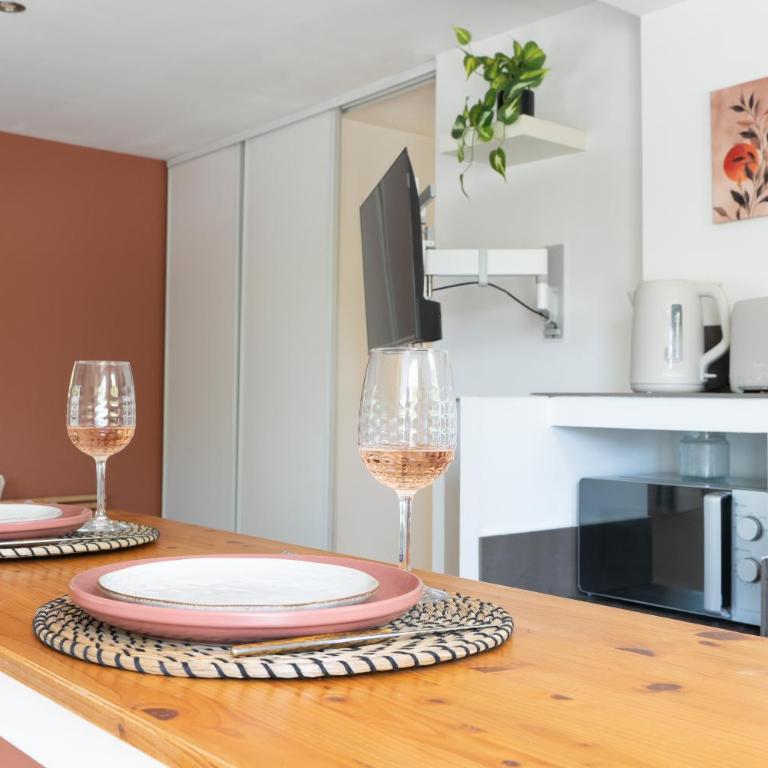 Studio Le Clair Logis, Centre ville à pied, Lit Queen size, Climatisation, extérieur - Apartamento de 1 dormitorio - 12