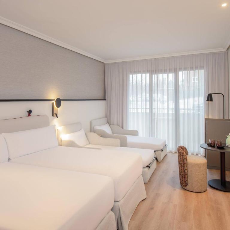 Madrid Alameda Aeropuerto by Meliá - Family Room - 2