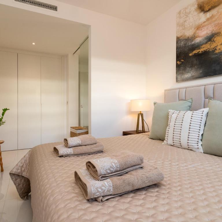 Exclusive Cataleya Apartment 3 Bedrooms - Three-Bedroom Premium Apartment - 12