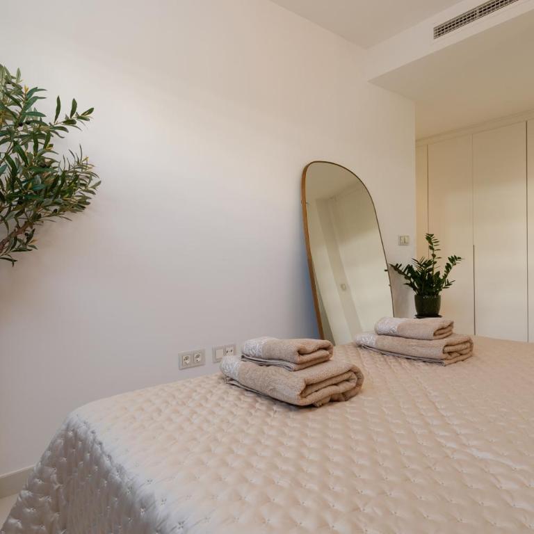 Exclusive Cataleya Apartment 3 Bedrooms - Three-Bedroom Premium Apartment - 14