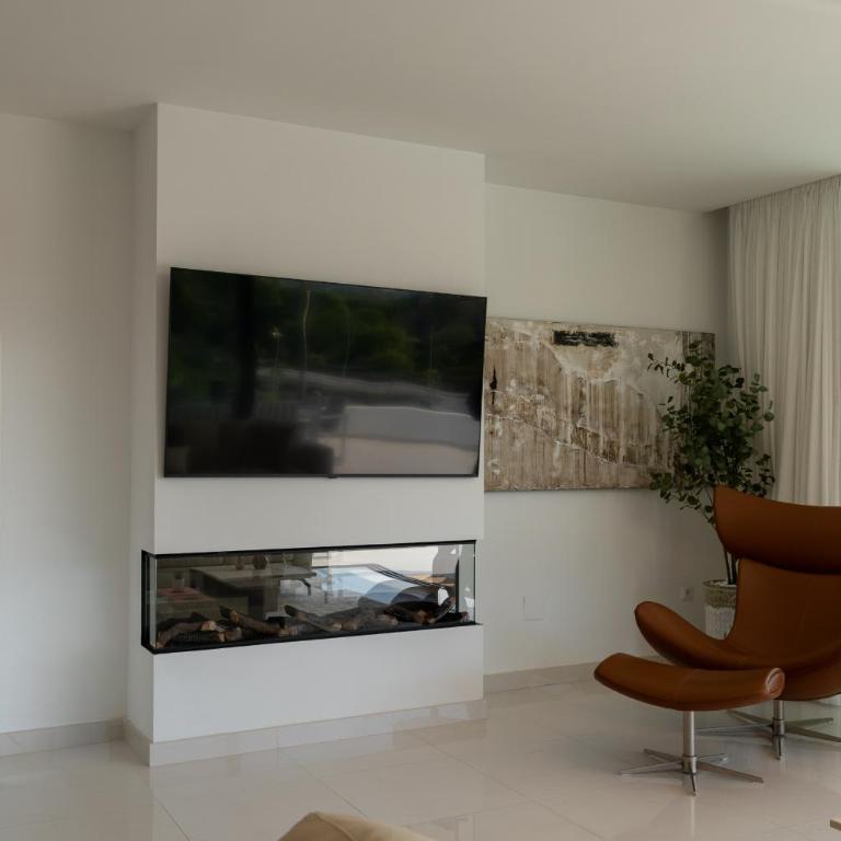 Exclusive Cataleya Apartment 3 Bedrooms - Three-Bedroom Premium Apartment - 32