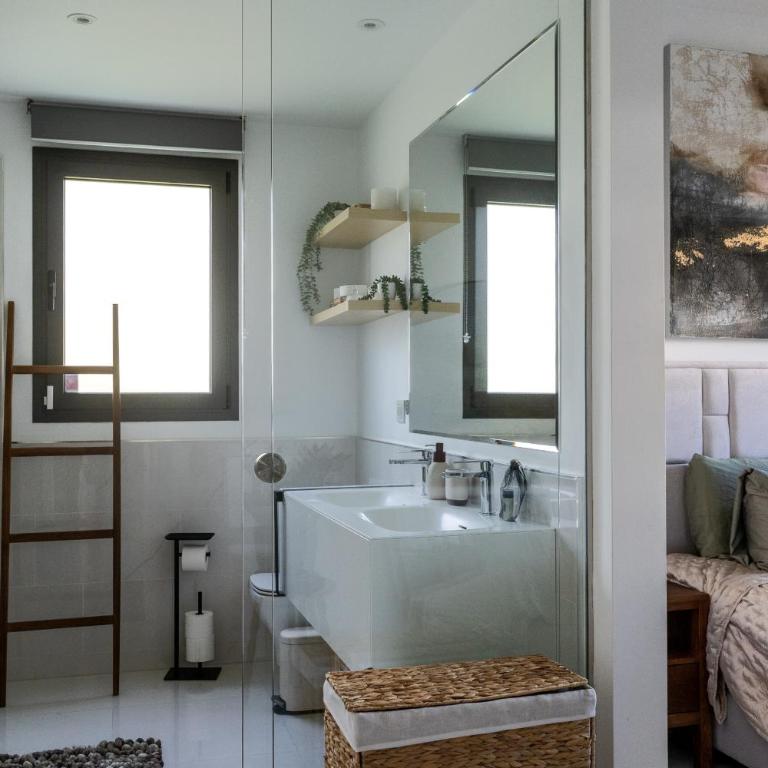 Exclusive Cataleya Apartment 3 Bedrooms - Three-Bedroom Premium Apartment - 42