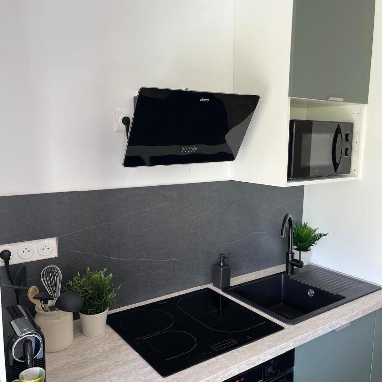 Appartement Neuf, Parking, Au Calme & Plage - Apartment mit 1 Schlafzimmer - 2