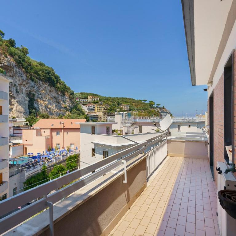 Sorrento Domus - Appartamento Deluxe con 2 Camere da Letto e Vista Oceano - 12