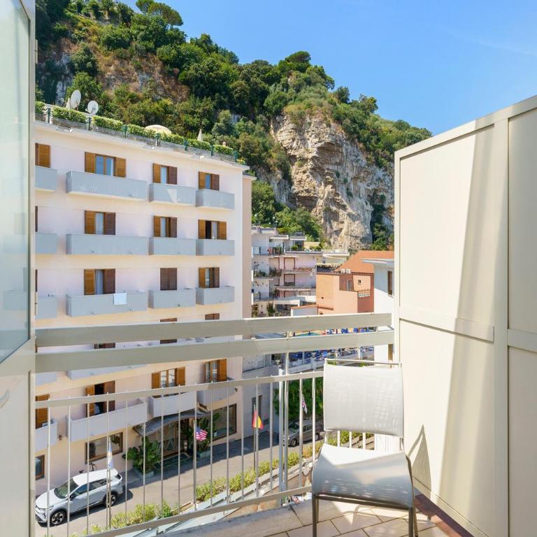 Sorrento Domus - Appartamento Deluxe con 2 Camere da Letto e Vista Oceano - 8