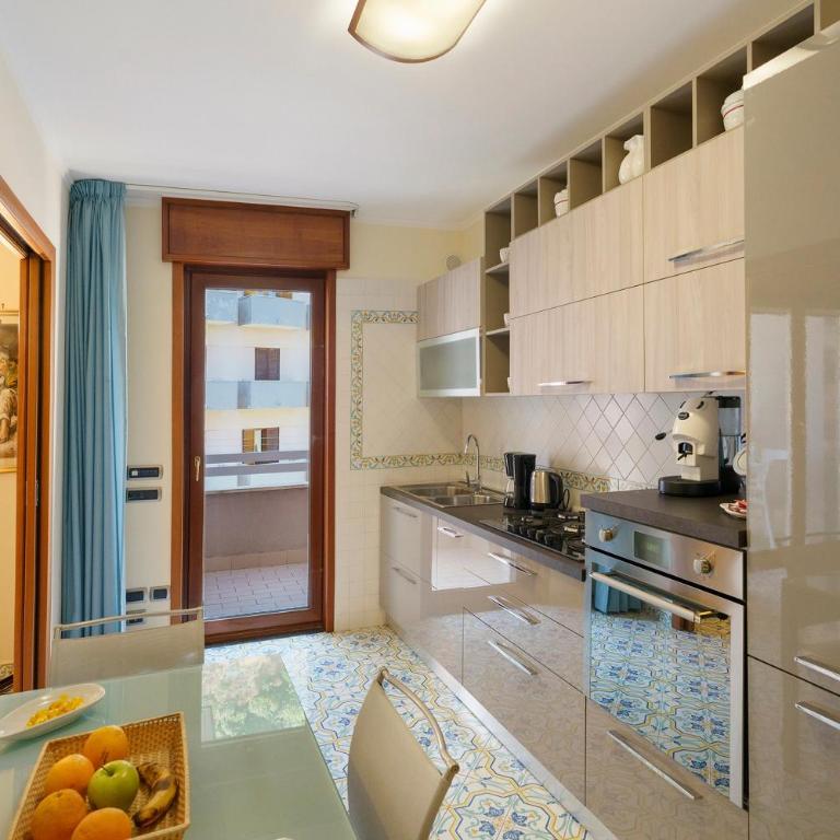 Sorrento Domus - Appartamento Deluxe con 2 Camere da Letto e Vista Oceano - 17