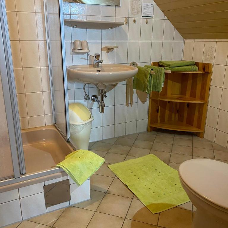 Seewaldhof - Urlaub am Bio-Wellnessbauernhof - Doppelzimmer mit Dusche - 6