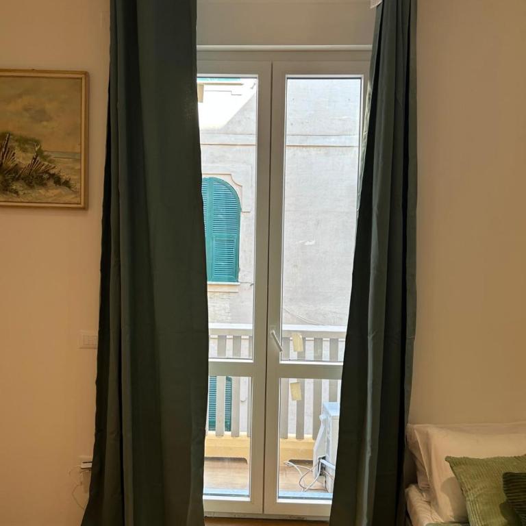 Guesthouse Sapri Second Floor No Lift - Quadruple Room with Balcony - 5