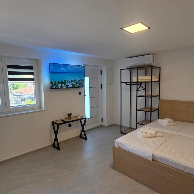 Vila Vesa - Free Secure Garage, Smart Access & Modern Comfo - Studio with Terrace - 3