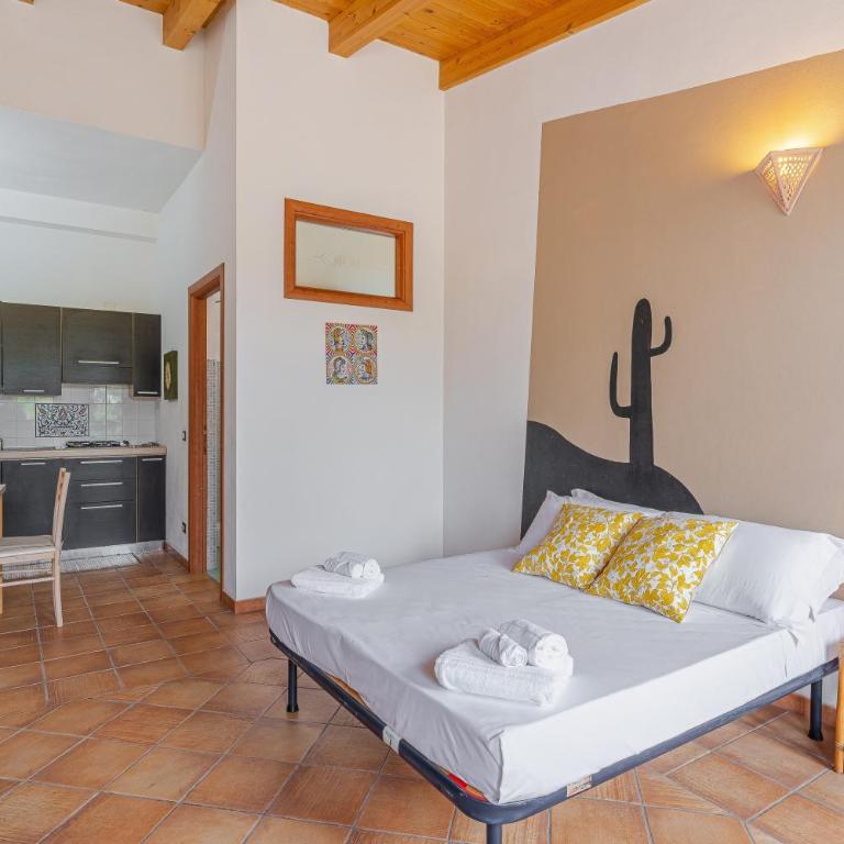 Pathos Retreat Pool and Garden - One-Bedroom Apartment with Garden View - 4
