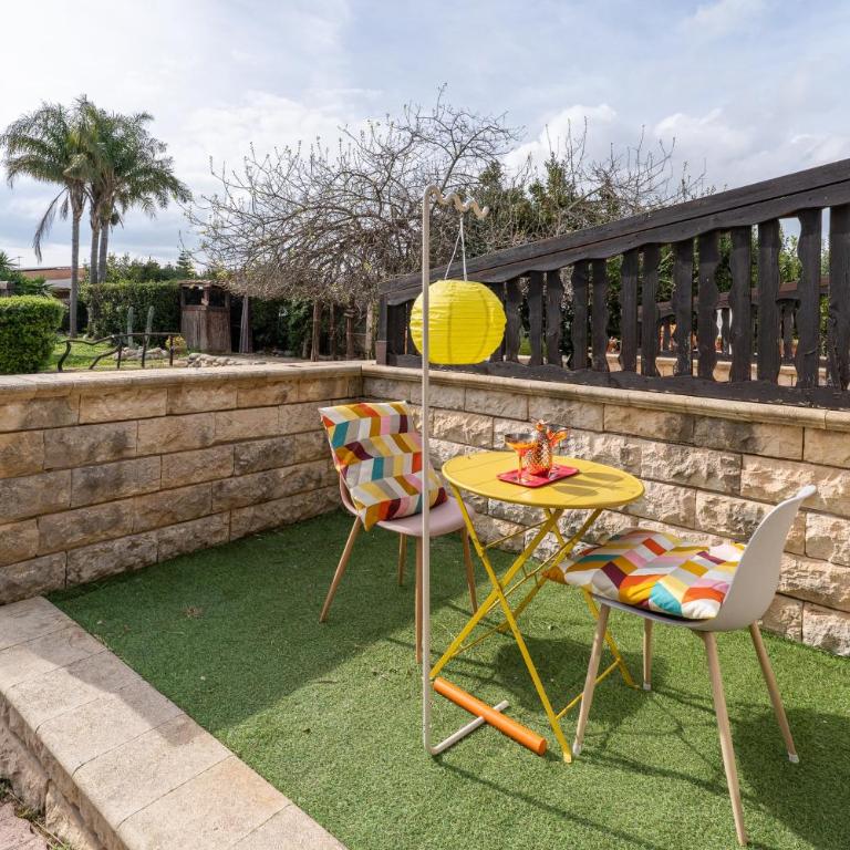 Pathos Retreat Pool and Garden - One-Bedroom Apartment with Garden View - 2