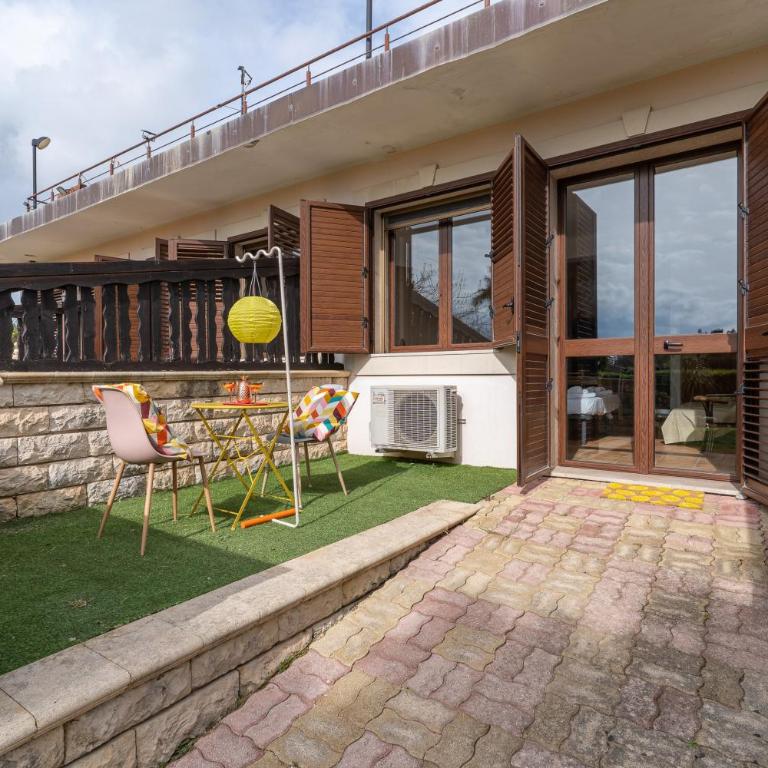 Pathos Retreat Pool and Garden - One-Bedroom Apartment with Garden View - 13