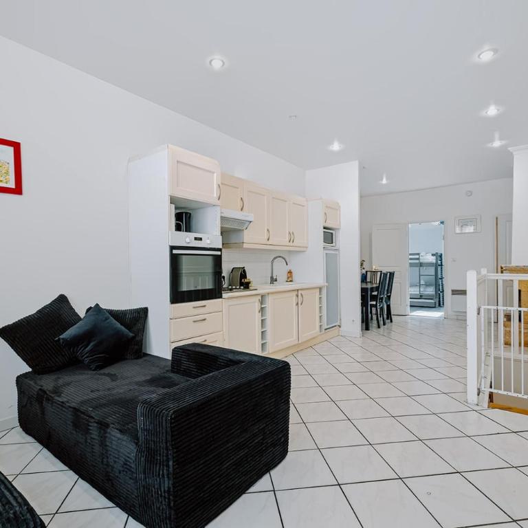 La Pause Trouvillaise - A 50m de la Plage - Three-Bedroom Apartment - 1