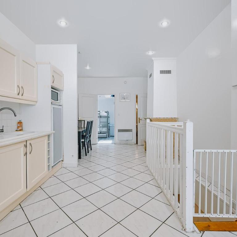 La Pause Trouvillaise - A 50m de la Plage - Three-Bedroom Apartment - 8