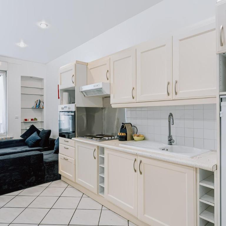 La Pause Trouvillaise - A 50m de la Plage - Three-Bedroom Apartment - 11