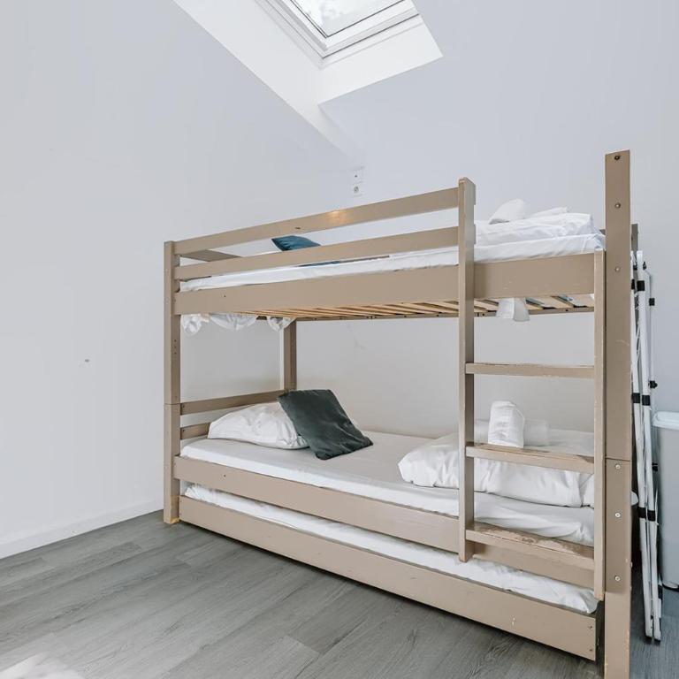 La Pause Trouvillaise - A 50m de la Plage - Three-Bedroom Apartment - 20