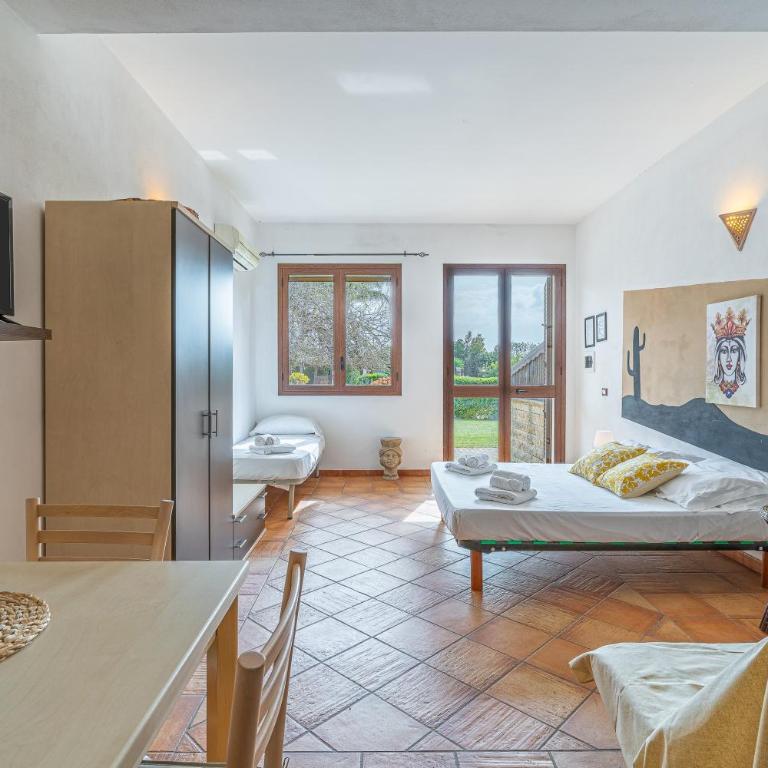 Pathos Retreat Pool and Garden - One-Bedroom Apartment with Garden View - 4
