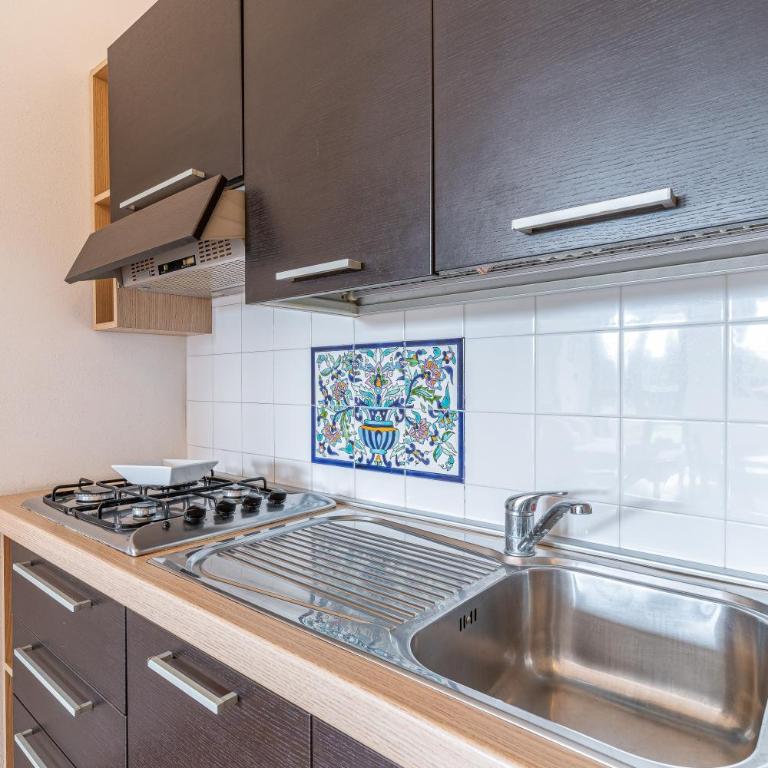 Pathos Retreat Pool and Garden - One-Bedroom Apartment with Garden View - 8