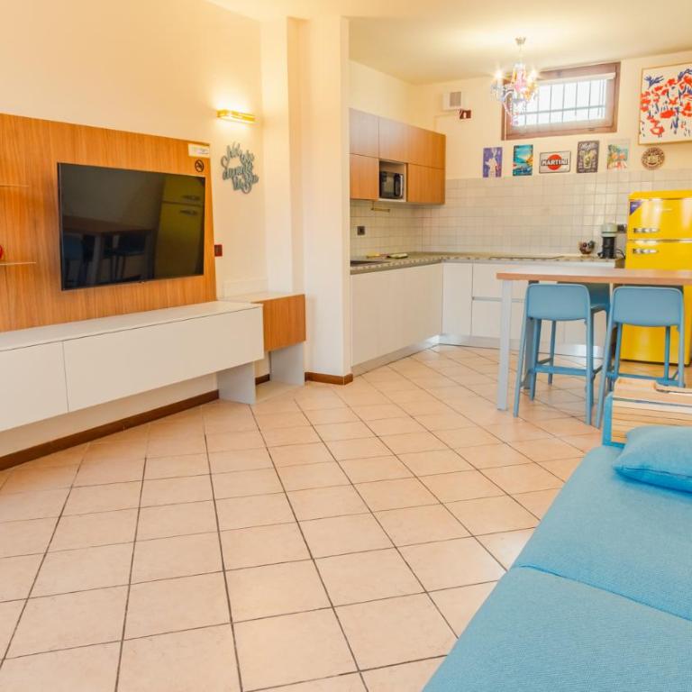 Sunset Lake View with private terrace - Italian Homing - Two-Bedroom Apartment - 2
