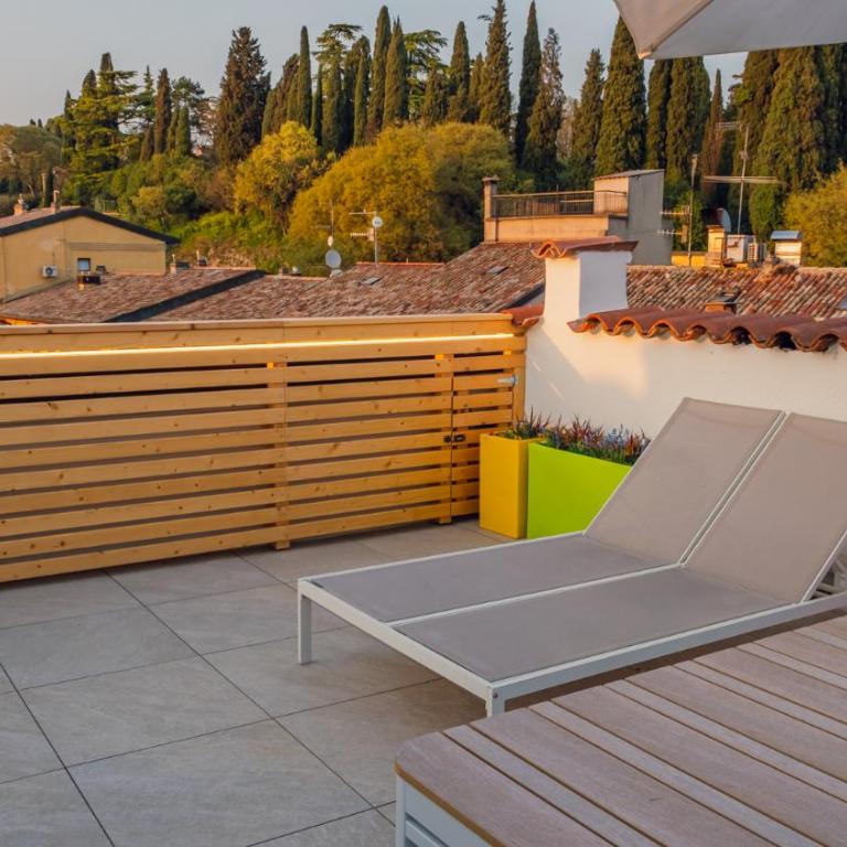 Sunset Lake View with private terrace - Italian Homing - Two-Bedroom Apartment - 10