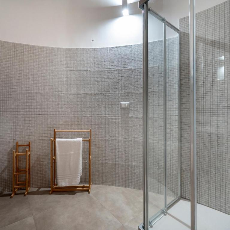 Fried-Rich boutique suites Ortigia - Camera Matrimoniale Deluxe con Balcone - 8