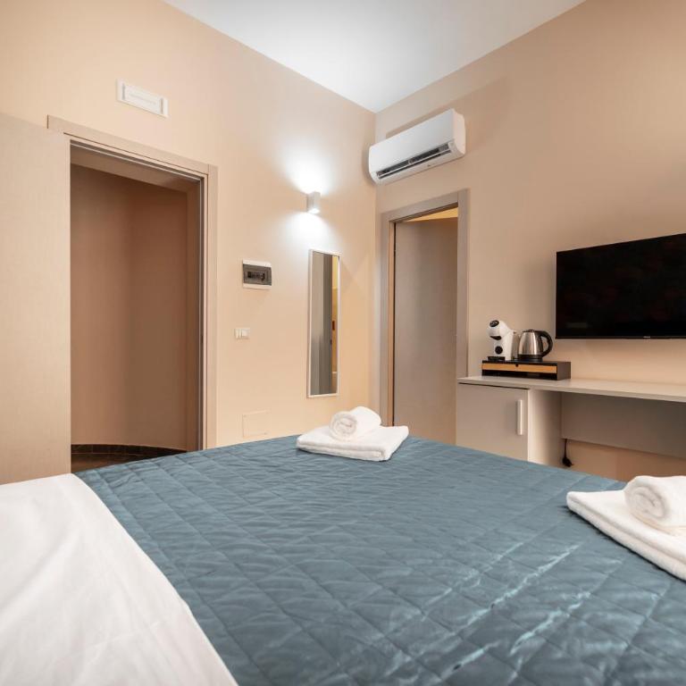 Fried-Rich boutique suites Ortigia - Camera Matrimoniale con Balcone - 1