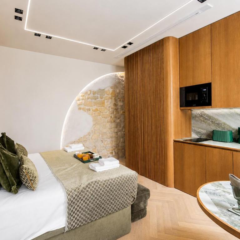 V - Luxury Architect Studio Le Marais - One-Bedroom Apartment - 1