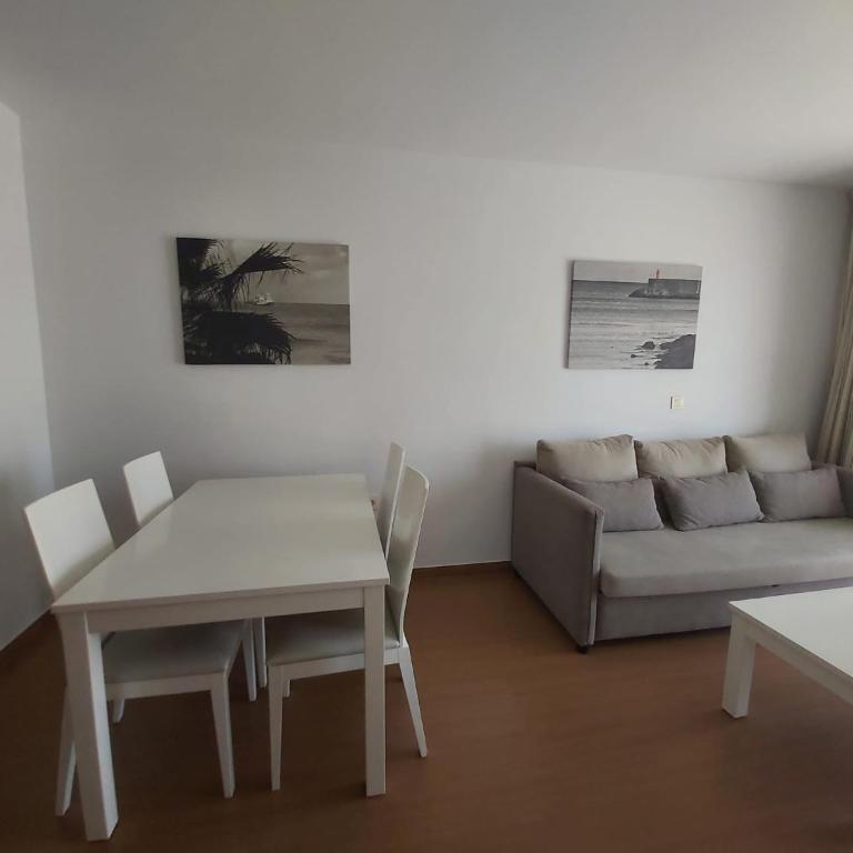 Bahía Serena - Apartamento de 2 dormitorios con vistas laterales al mar - 5