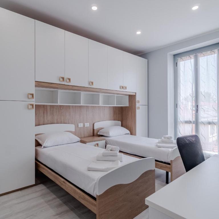 GuestHost - Modern Retreat in Turin - Two-Bedroom Apartment - 3