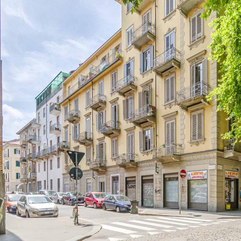 GuestHost - Modern Retreat in Turin - Two-Bedroom Apartment - 29