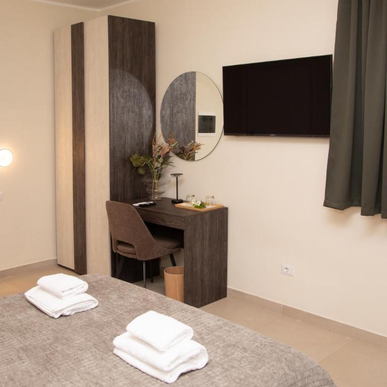 Flowers Apartments - Vatican Rooms - Camera Tripla Luxury - 17