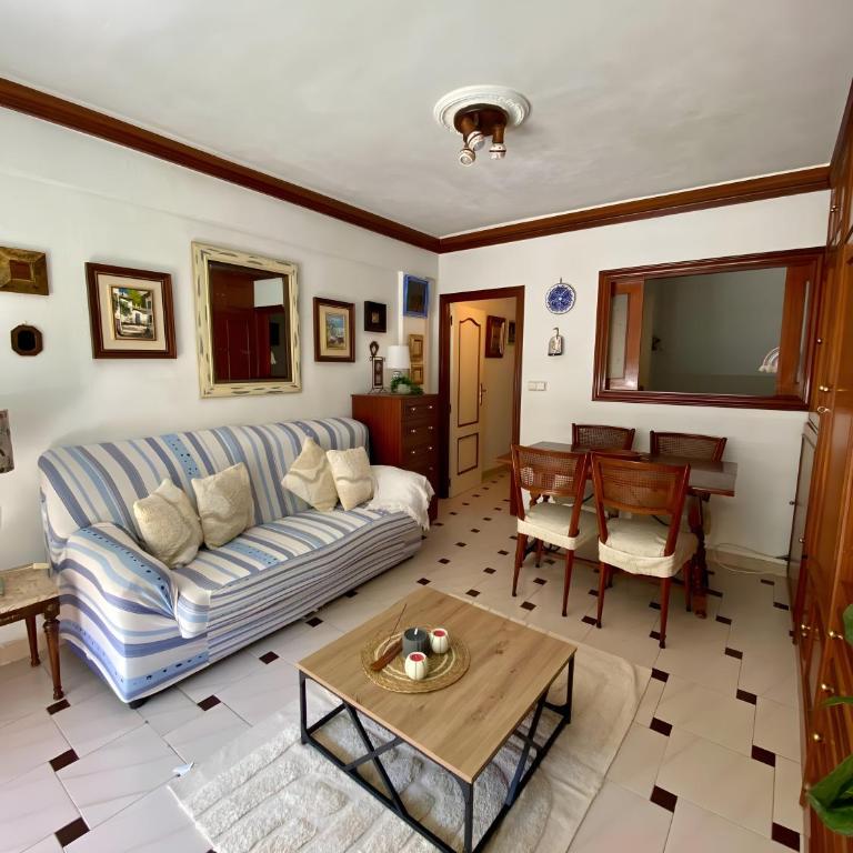 Playa a los pies del Castillo - Apartamento Deluxe de 2 dormitorios con vistas al mar - 2