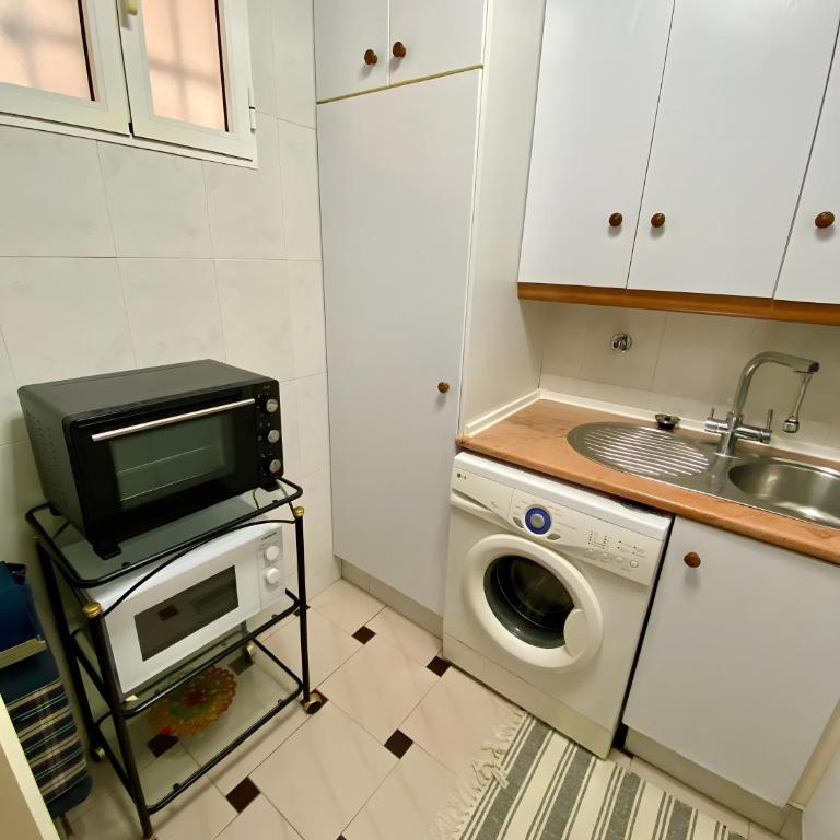 Playa a los pies del Castillo - Apartamento Deluxe de 2 dormitorios con vistas al mar - 7