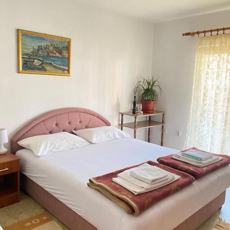 Apartmani MIR - Vierbettzimmer mit eigenem Bad - 3