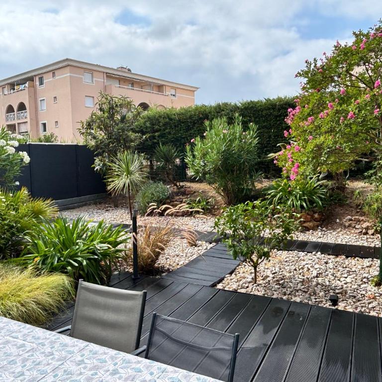 Les Enganes - Appartement - Vue sur Jardin - 4
