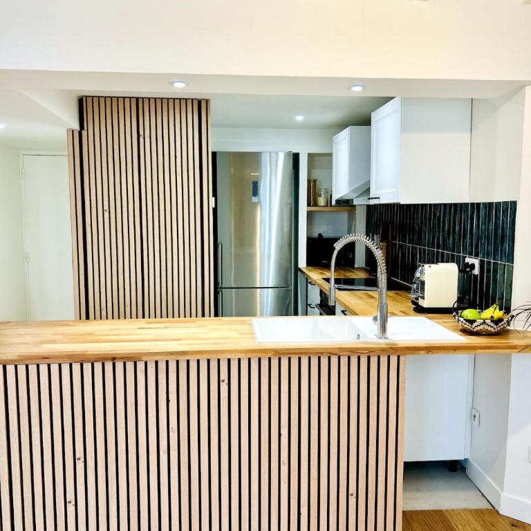 Élégant duplex aux Chartrons - 2min du Jardin Public - Appartement - 7