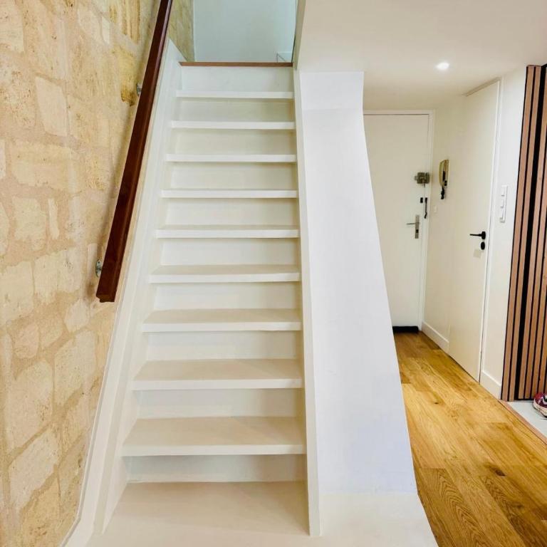 Élégant duplex aux Chartrons - 2min du Jardin Public - Appartement - 8