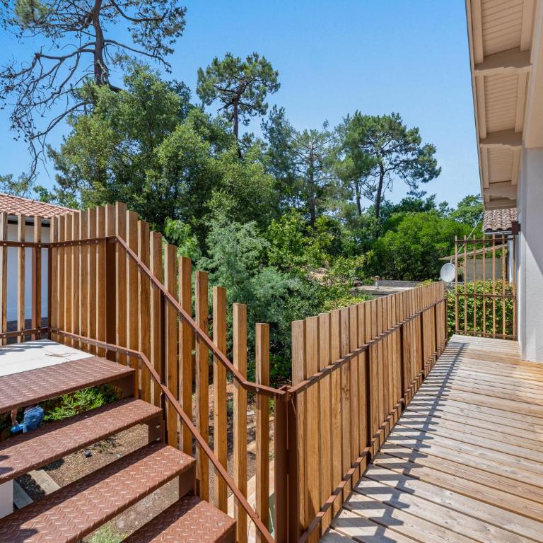 Villa d'architecte - chaleureuse et familiale - Villa - Vue sur Jardin - 11