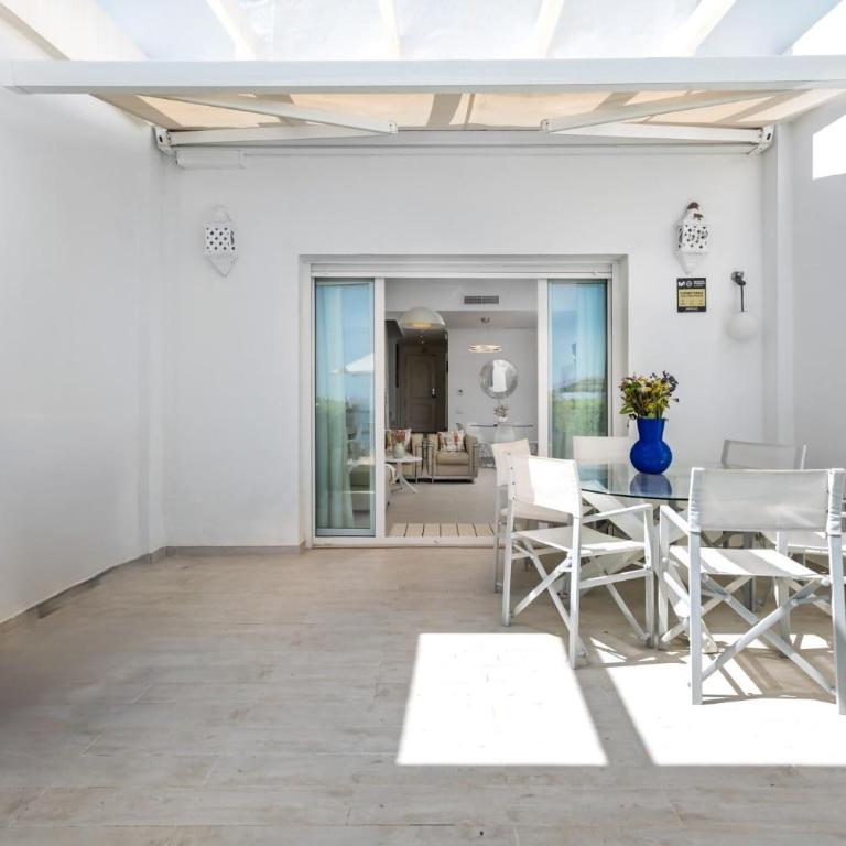Estepona Beachfront Garden by Libehomes - Casa de 3 dormitorios - 8