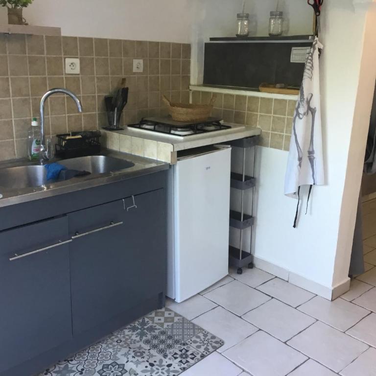 Charmante maison avec piscine - Studio - 12