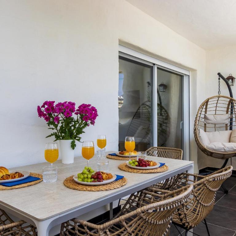 Marina View 2BR Holiday Stay by HelloDomik - Two-Bedroom Deluxe Apartment with Harbor View - 18