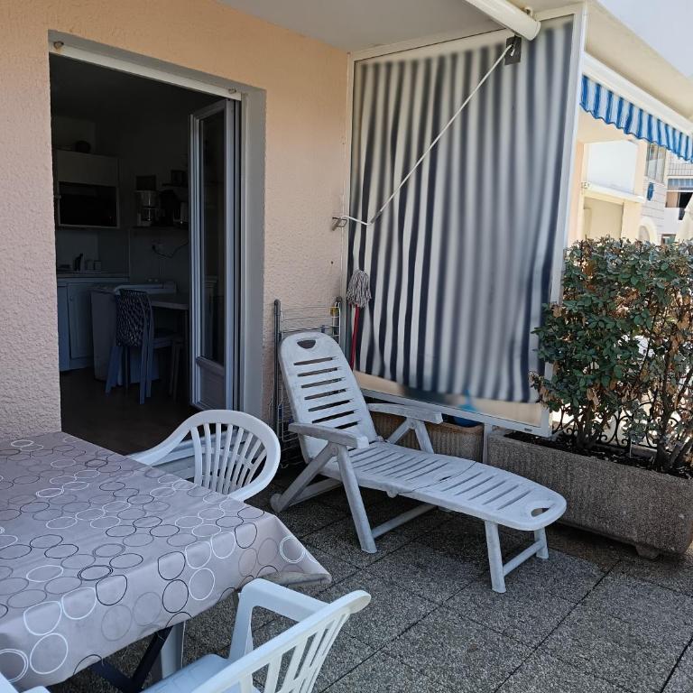 Logement entier : appartement en résidence - Apartamento de 1 dormitorio - 11