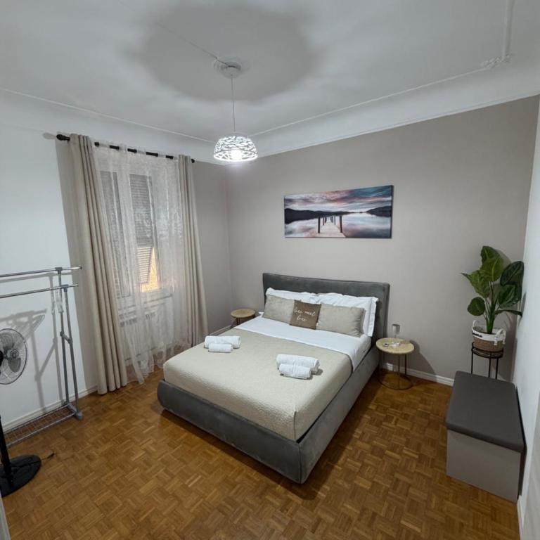 Casa di Esti - Appartamento con 2 Camere da Letto - 1