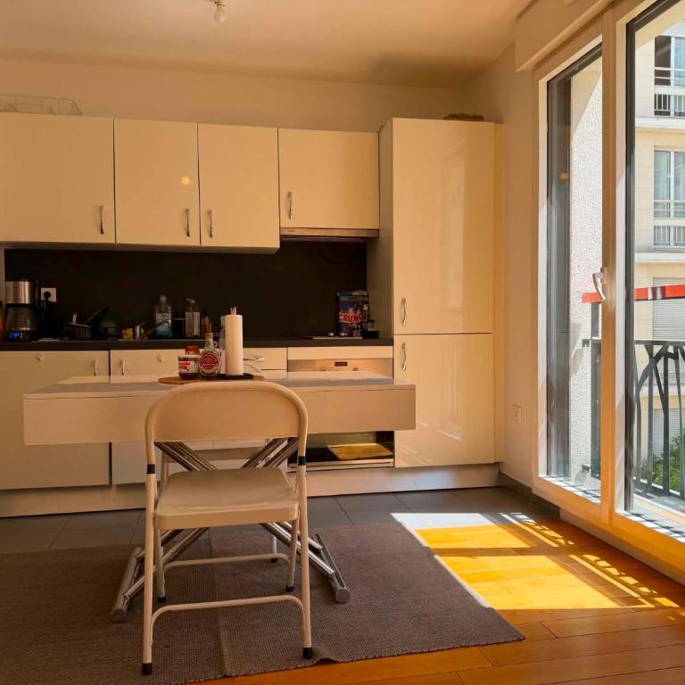 C10 Cozy studio Boulevard Jules Ferry Paris 11th arrondissement - Apartamento de 1 dormitorio - 16