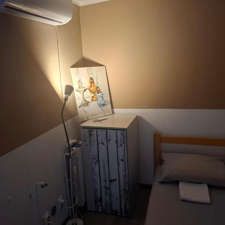 Hostel Bed&Coffee 360° - Chambre Simple avec Salle de Bains Commune - 1