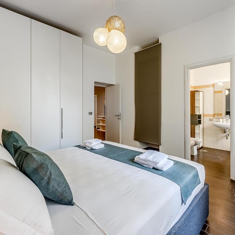 Flowers Apartment - Montesacro Città Giardino - Two-Bedroom Apartment - 3