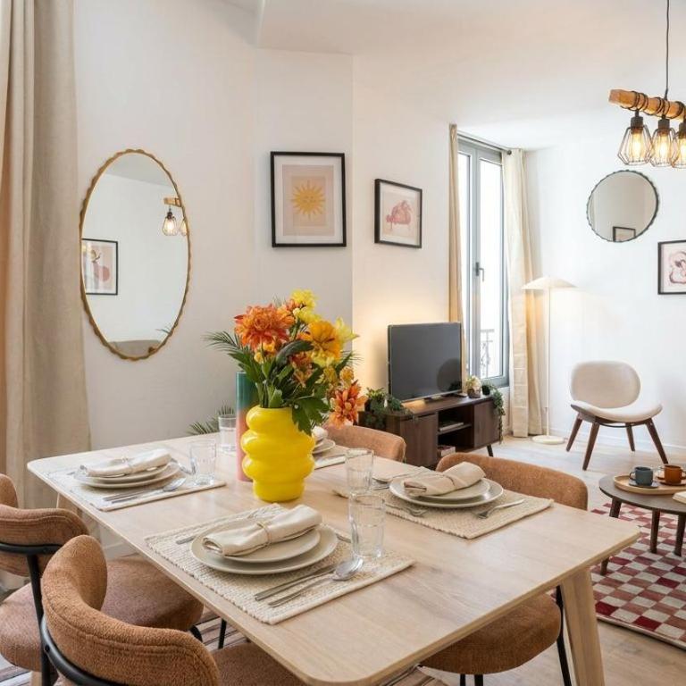 FurtiveStay - Sentier - Ponceau 2 - Two-Bedroom Deluxe Apartment - 17