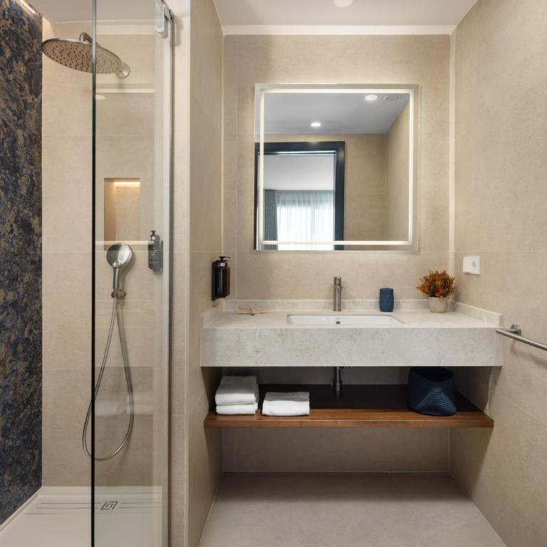 AZUL HOME SUITES Estepona - Suite con terraza - 12
