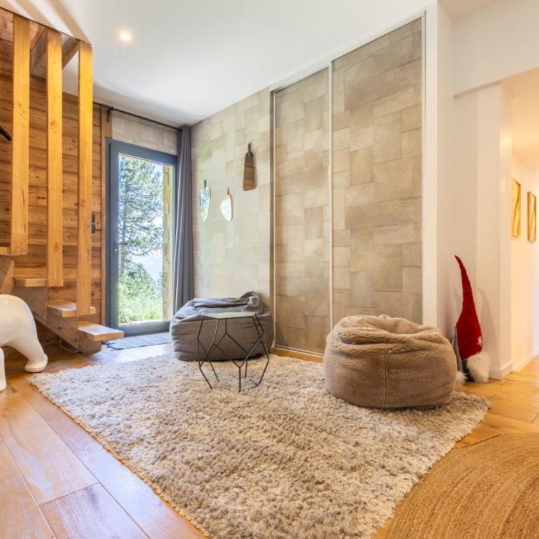 Chalet Luxe spacieux, Piscine chauffée, vue lac et montagnes, proximité immédiate pistes - Superior Chalet - 13