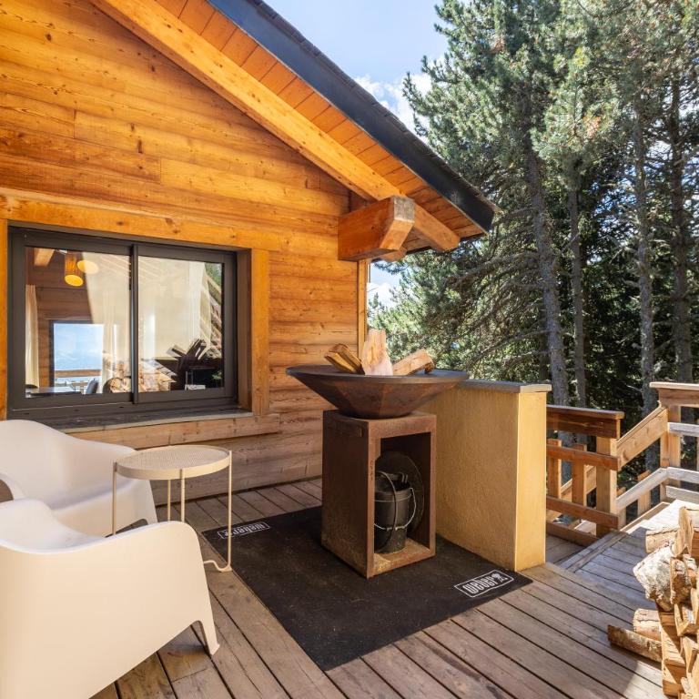 Chalet Luxe spacieux, Piscine chauffée, vue lac et montagnes, proximité immédiate pistes - Superior Chalet - 12
